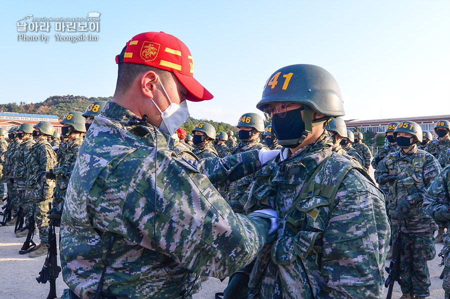 신병 1275기 빨간명찰수여식_0426.jpg