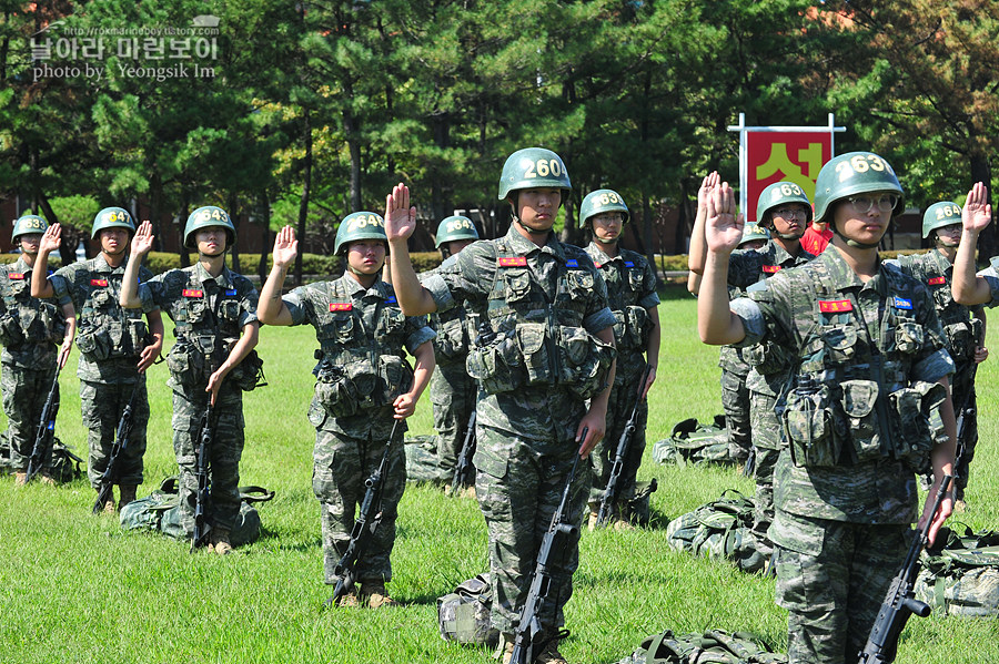 신병1297기_빨간명찰수여식_6538.jpg