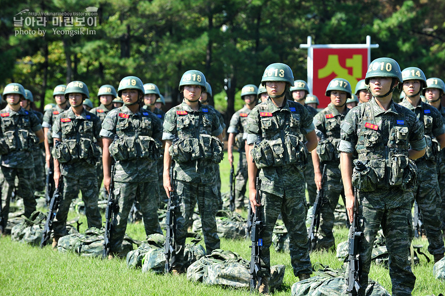 신병1297기_빨간명찰수여식_6555.jpg