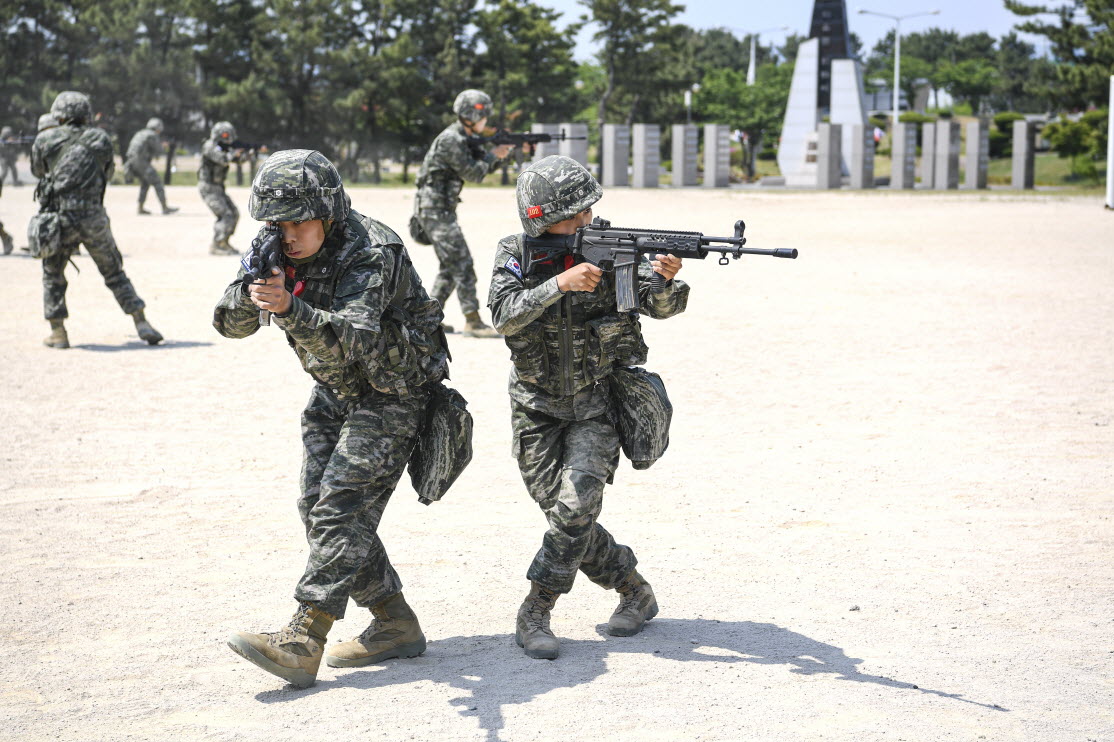 해병대 사관후보생 132기 교육사열 36.jpg