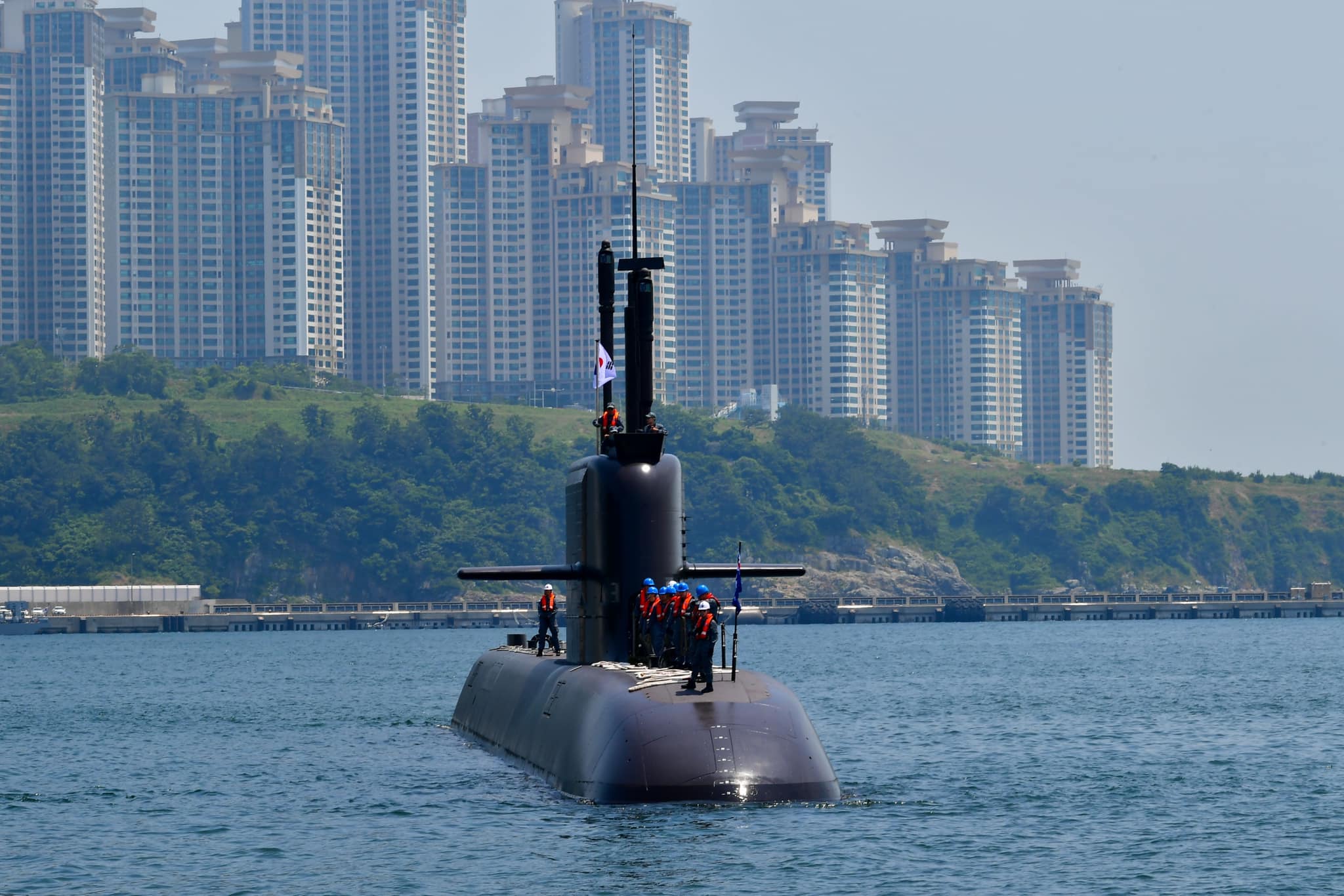 해군, SLBM 탑재 3,000톤급 전략잠수함 안무함(SS-Ⅲ) 훈련 공개 1.jpg