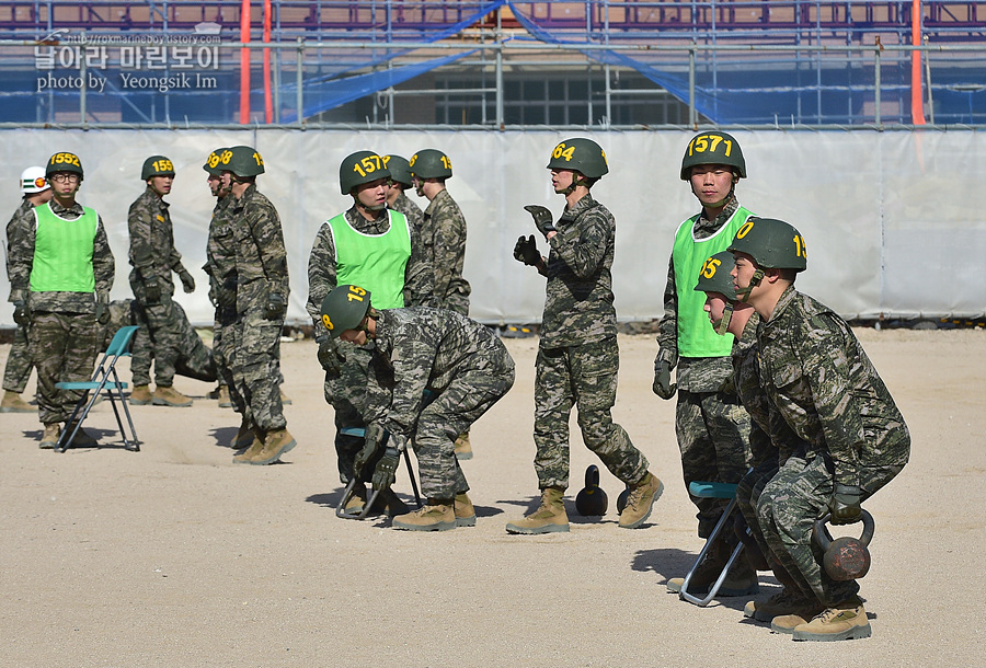 신병1315기_1교육대_장애물1_7357.jpg