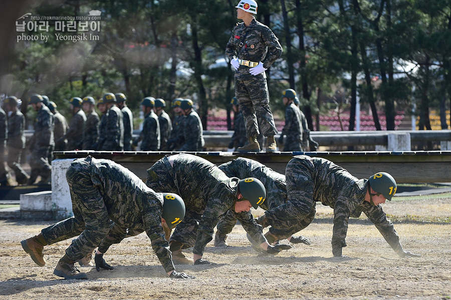 신병1315기_1교육대_장애물1_7378.jpg