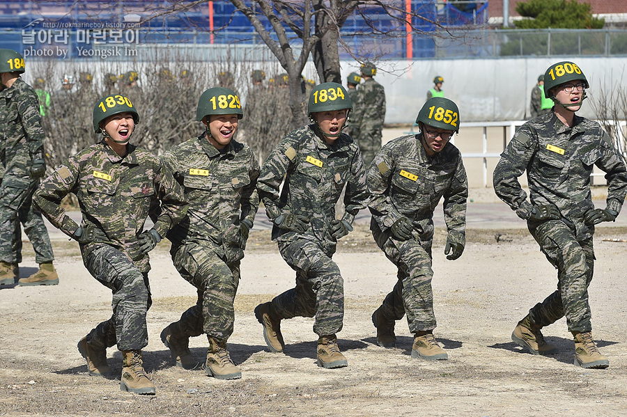 신병1315기_1교육대_장애물2_7417.jpg