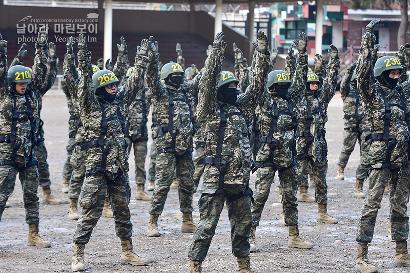 신병1313기_2교육대_극기주_산악_4767.jpg