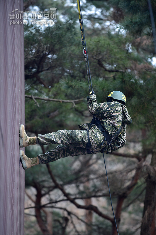 신병1313기_2교육대_극기주_산악_4632.jpg