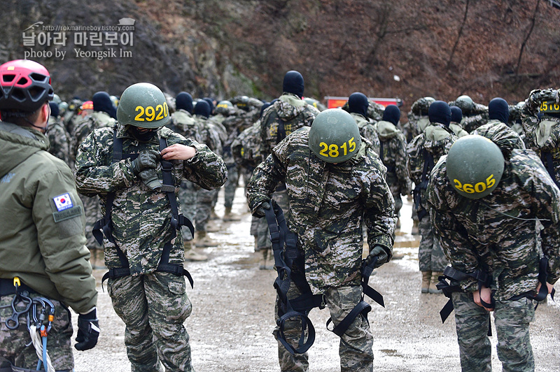 신병1313기_2교육대_극기주_산악_4323.jpg