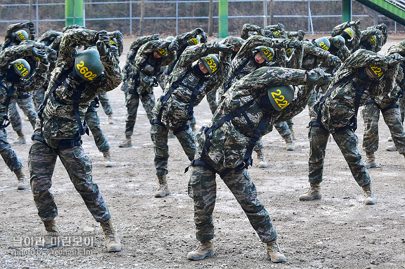 신병1313기_2교육대_극기주_산악_4757.jpg