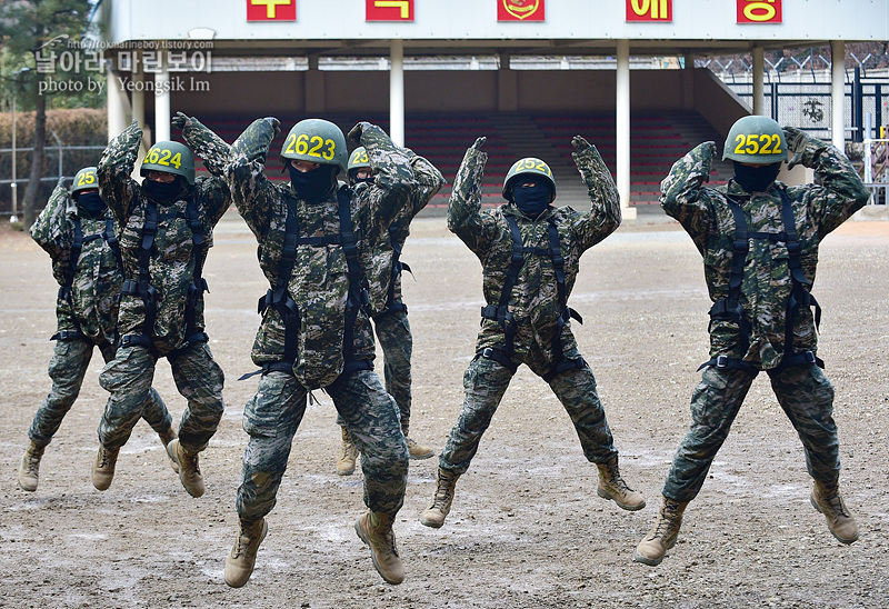 신병1313기_2교육대_극기주_산악_4597.jpg