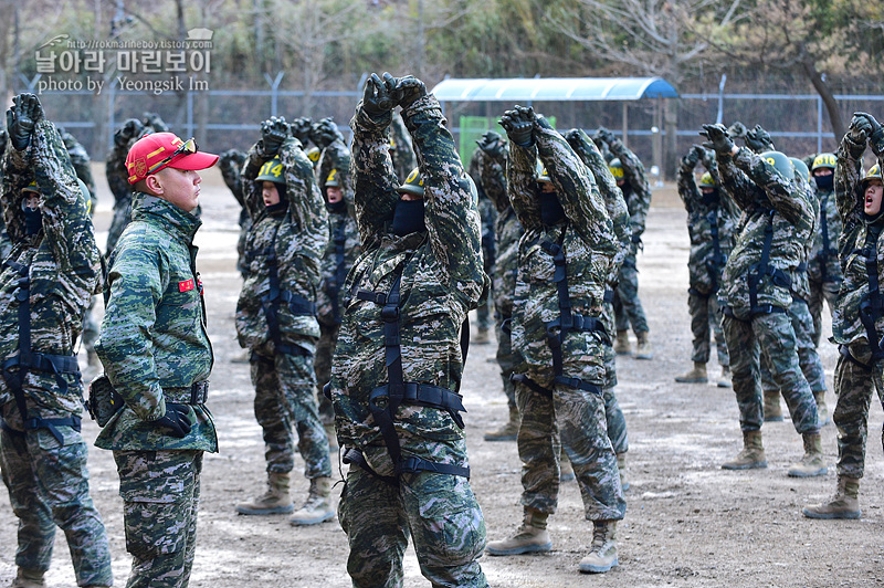 신병1313기_2교육대_극기주_산악_4755.jpg