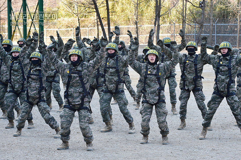 신병1313기_2교육대_극기주_산악_4998.jpg