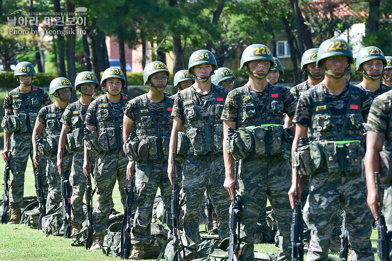 신병1309기 극기주 빨간명찰수여식_8403.jpg