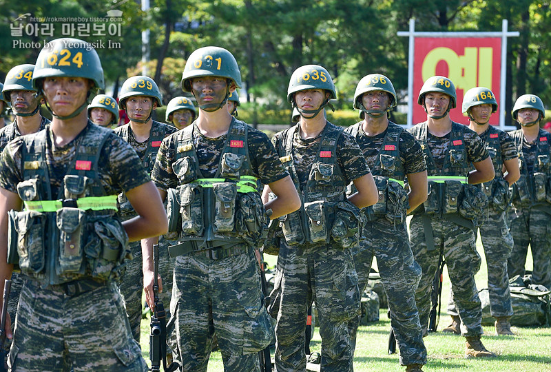 신병1309기 극기주 빨간명찰수여식_8416.jpg