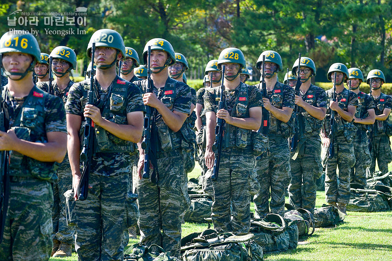 신병1309기 극기주 빨간명찰수여식_8425.jpg