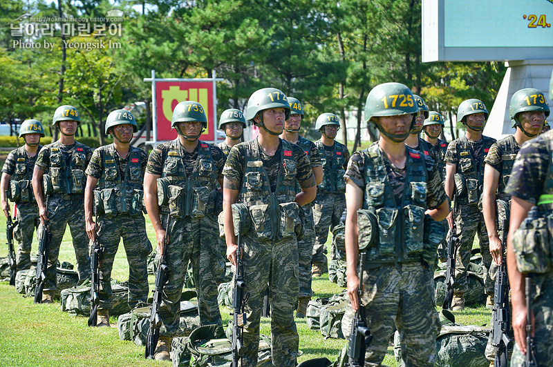 신병1309기 극기주 빨간명찰수여식_8418.jpg