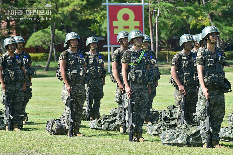 신병1309기 극기주 빨간명찰수여식_8428.jpg