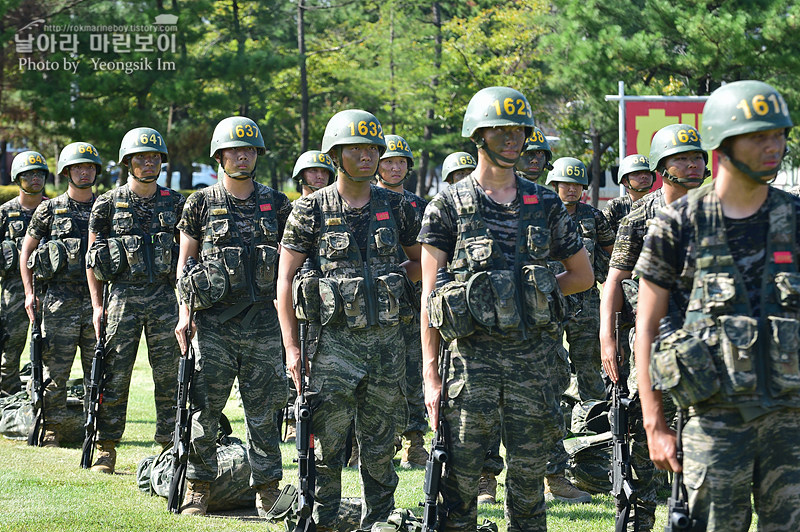 신병1309기 극기주 빨간명찰수여식_8415.jpg