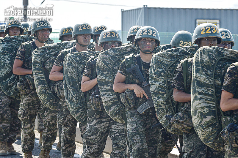 신병1309기 극기주 빨간명찰수여식_8282.jpg