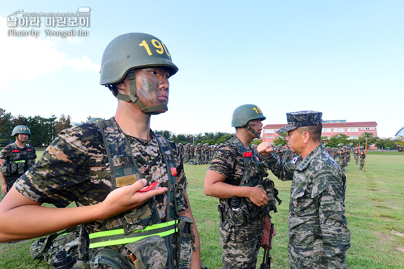 신병1309기 극기주 빨간명찰수여식_8474.jpg