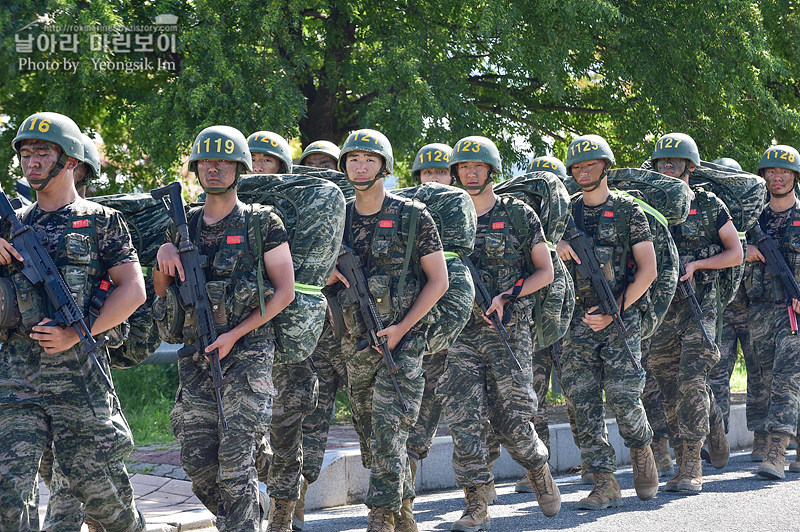 신병1309기 극기주 빨간명찰수여식_8347.jpg