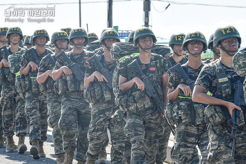 신병1309기 극기주 빨간명찰수여식_8342.jpg