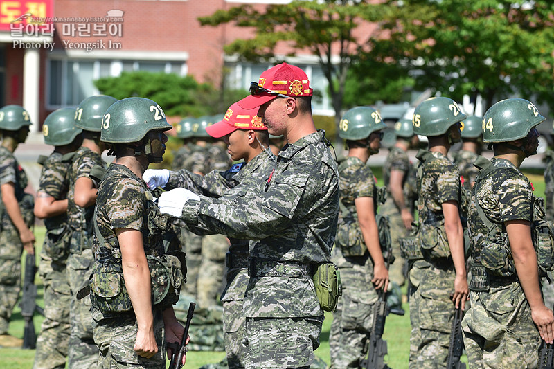 신병1309기 극기주 빨간명찰수여식_8481.jpg