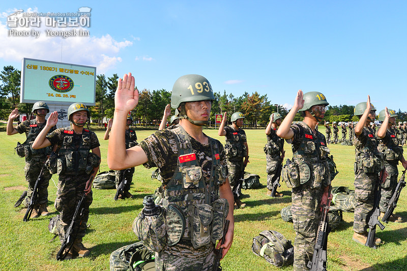 신병1309기 극기주 빨간명찰수여식_8492_2.jpg