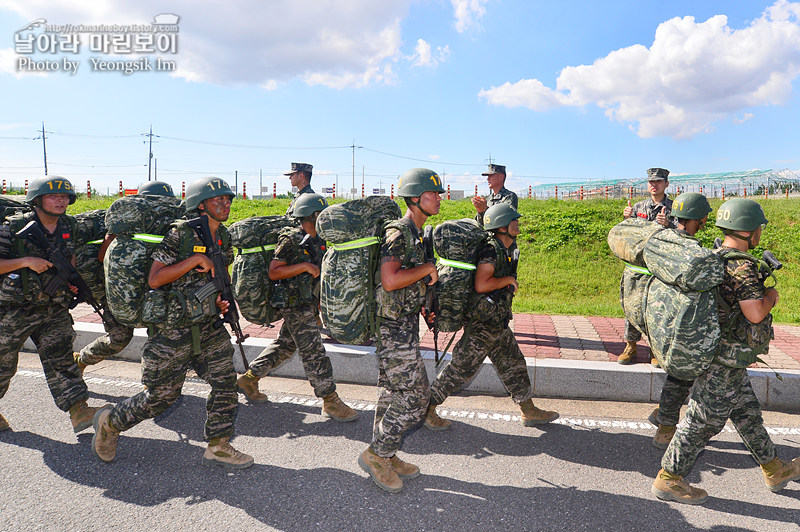 신병1309기 극기주 빨간명찰수여식_8372_2.jpg