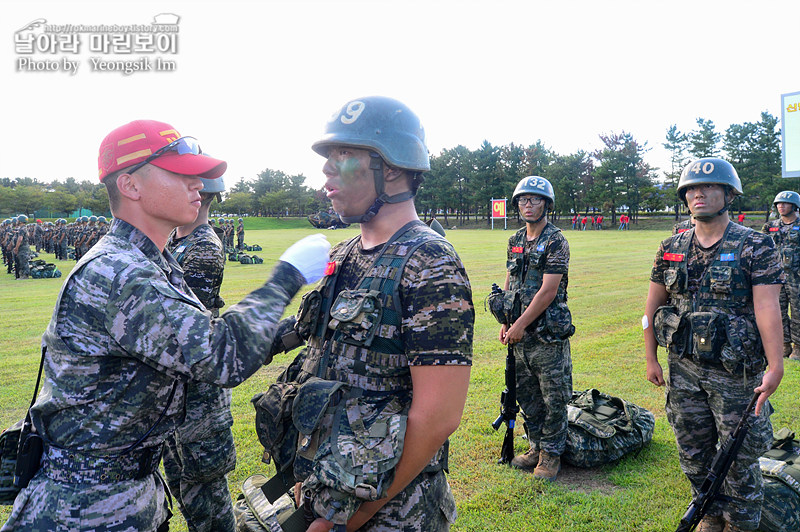 신병1309기 극기주 빨간명찰수여식_8479.jpg