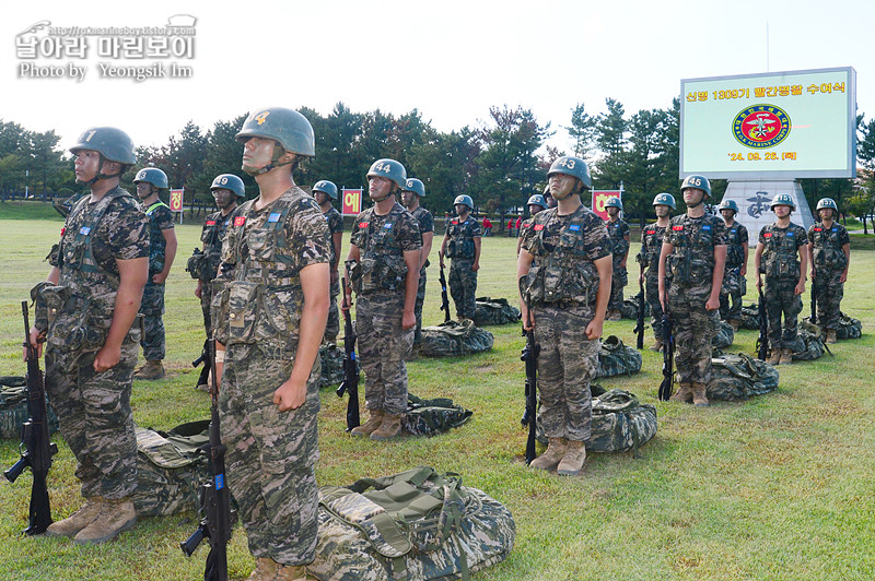 신병1309기 극기주 빨간명찰수여식_8480_1.jpg