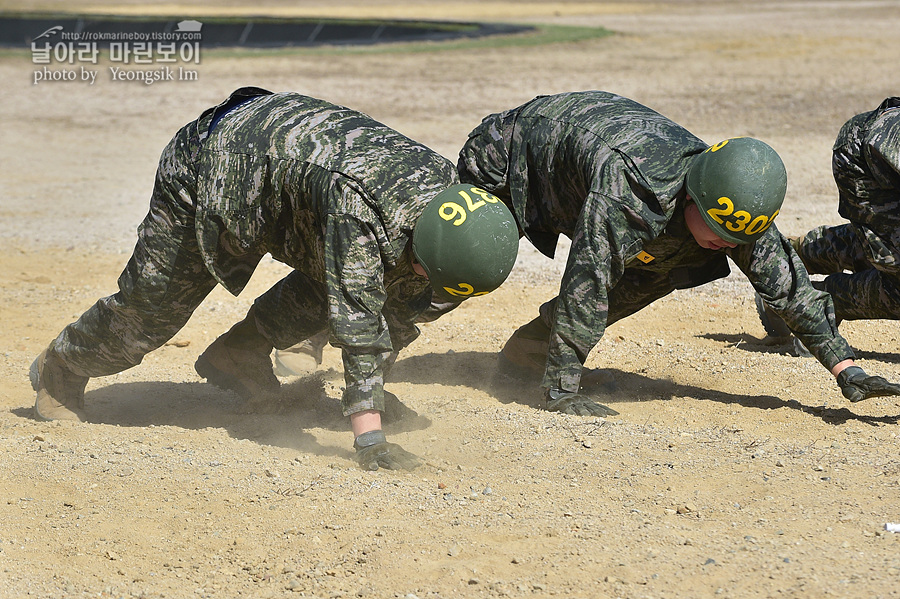 신병1315기_2교육대_장애물1_7630.jpg