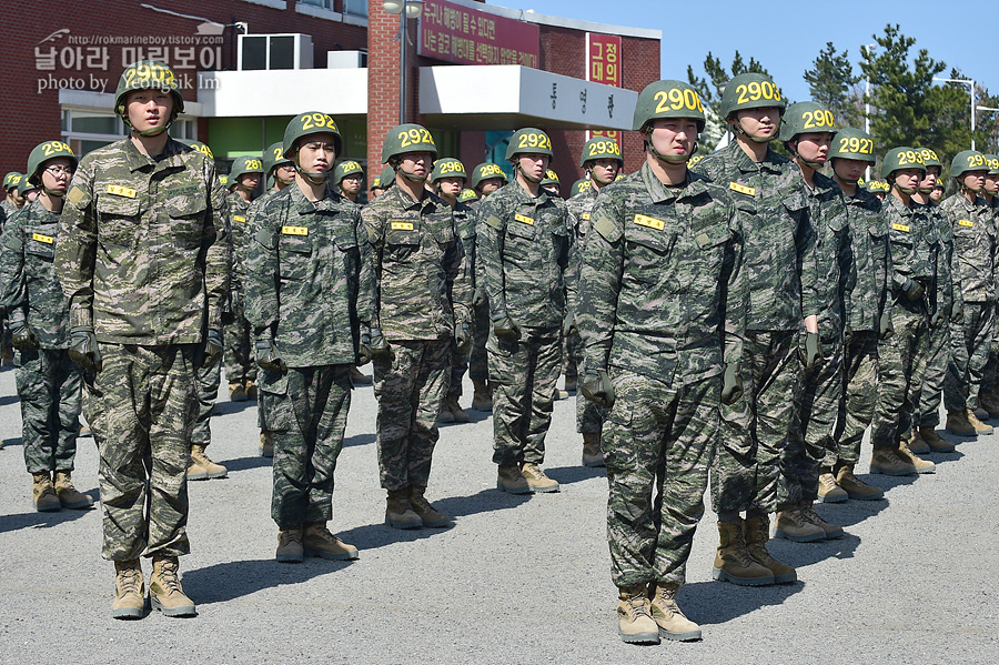 신병1315기_2교육대_장애물2_7550.jpg