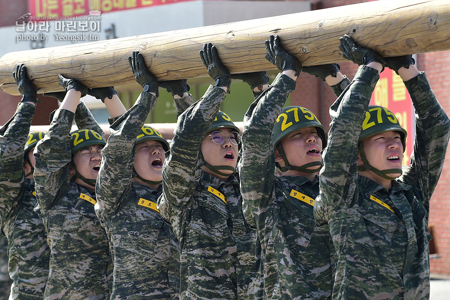 신병1315기_2교육대_장애물2_7503.jpg