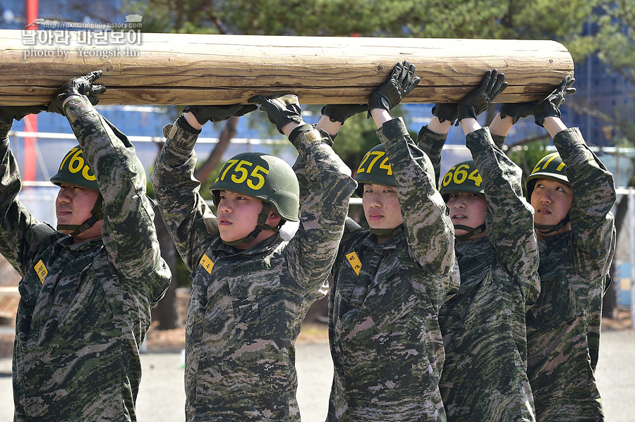 신병1315기_2교육대_장애물2_7527.jpg