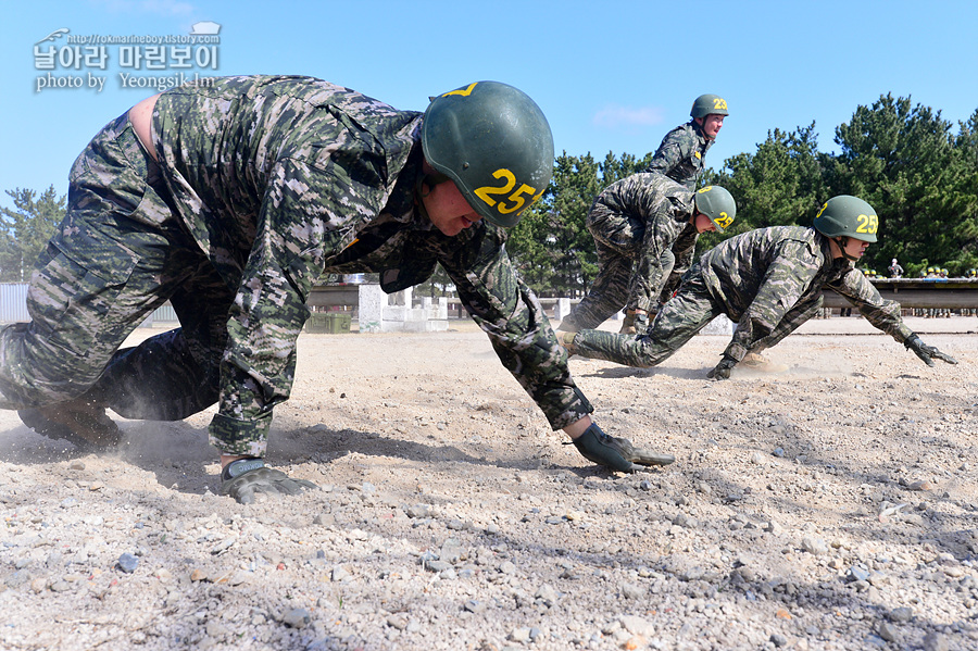 신병1315기_2교육대_장애물1_3081.jpg