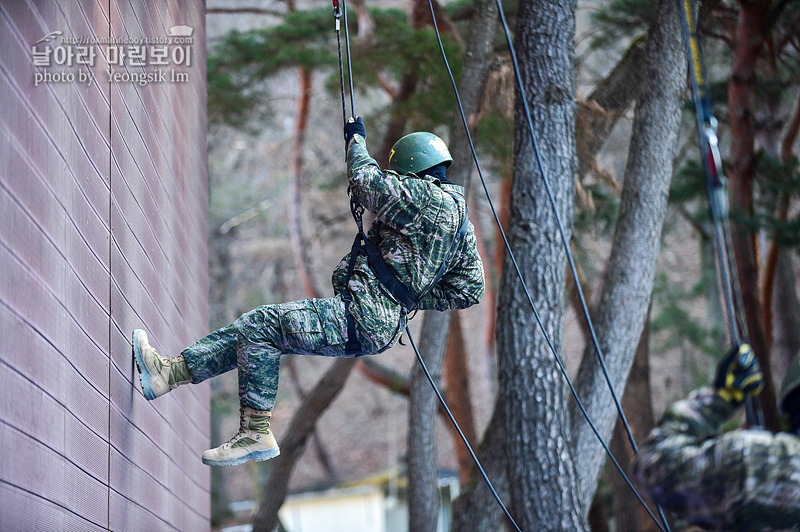 신병1313기_1교육대_극기주_산악_4799.jpg