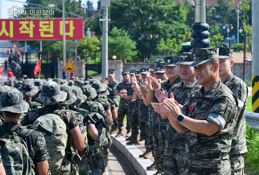 신병1307기_빨간명찰수여식_2021.jpg