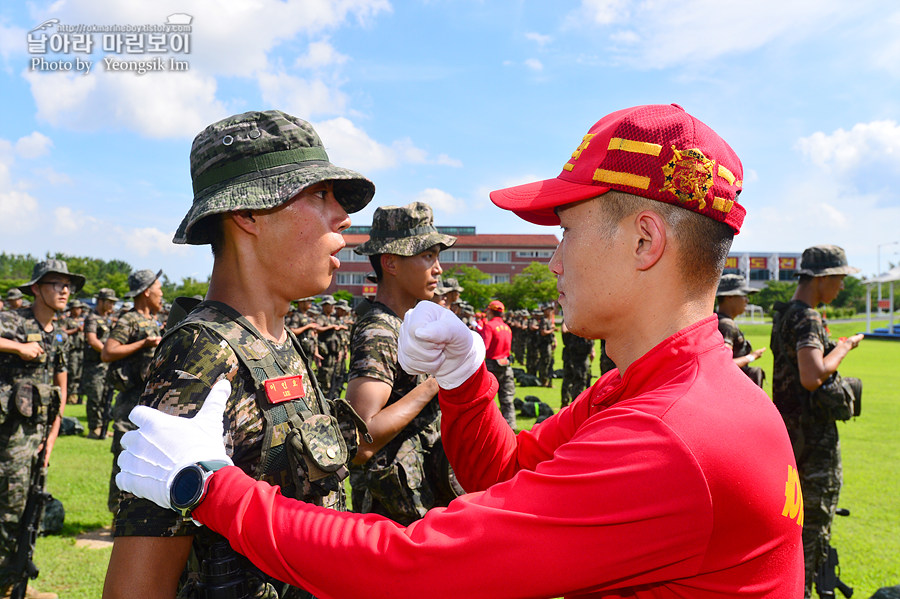 신병1307기_빨간명찰수여식_2126.jpg