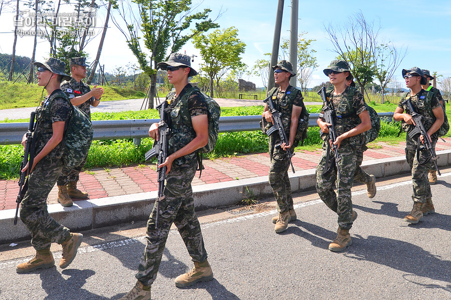 신병1307기_빨간명찰수여식_2075.jpg