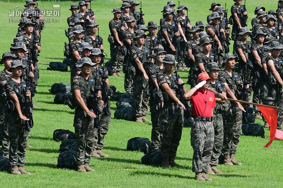 신병1307기_빨간명찰수여식_2101.jpg