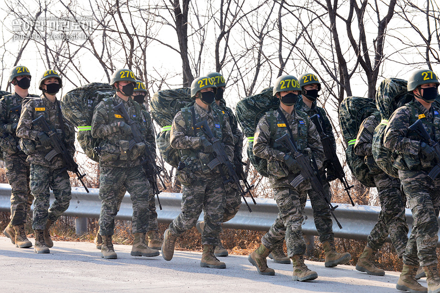 신병1313기2교육대4주차_공중돌격3_2193.jpg