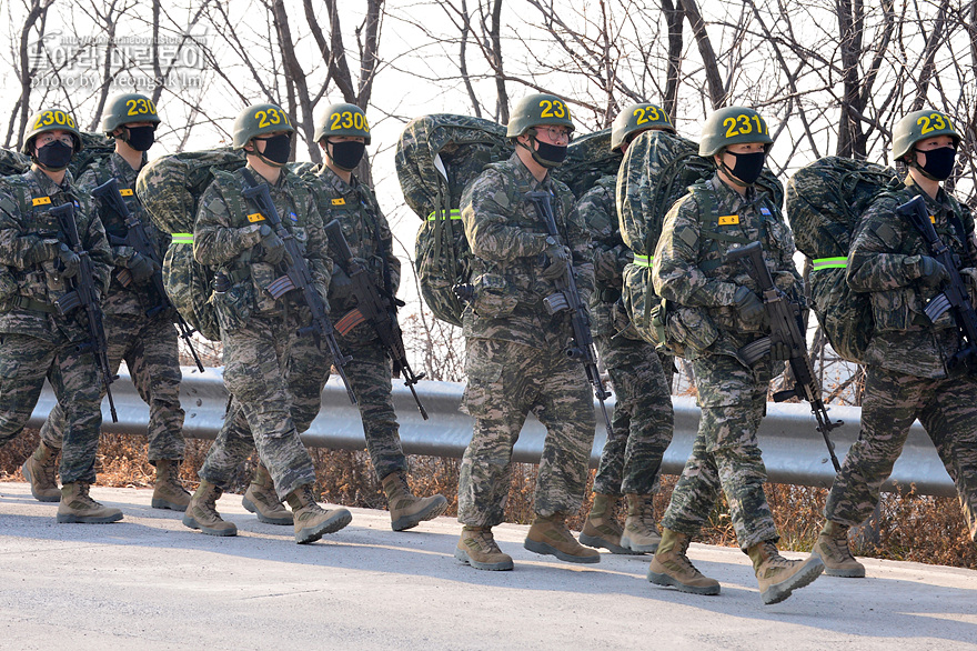 신병1313기2교육대4주차_공중돌격3_2183.jpg