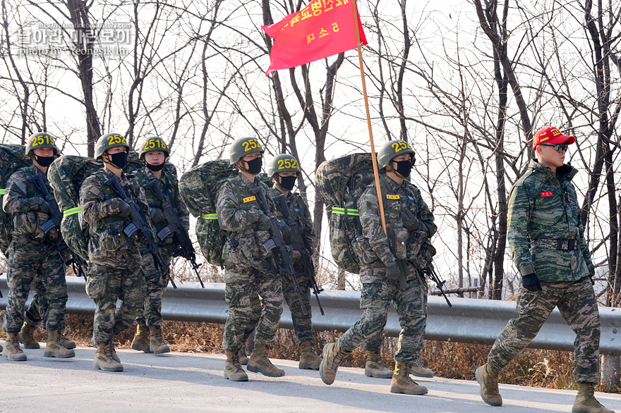 신병1313기2교육대4주차_공중돌격3_2185.jpg