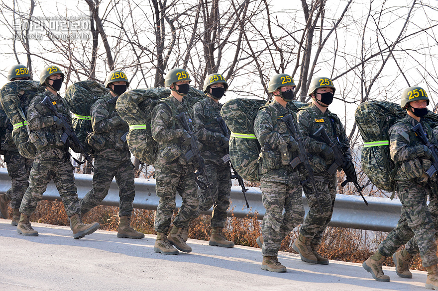 신병1313기2교육대4주차_공중돌격3_2186.jpg