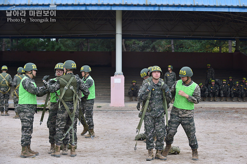 신병1311기 2교육대 공중돌격_0410.jpg