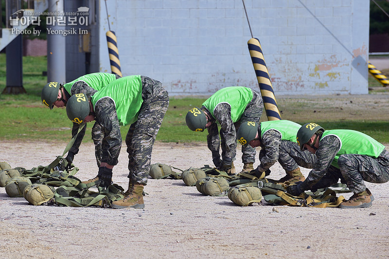 신병1311기 2교육대 공중돌격_0524.jpg