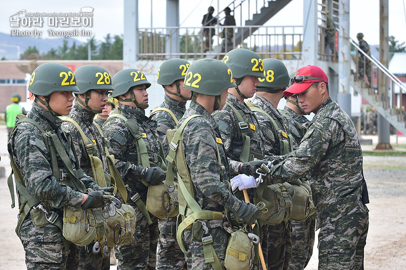 신병1311기 2교육대 공중돌격_0425.jpg