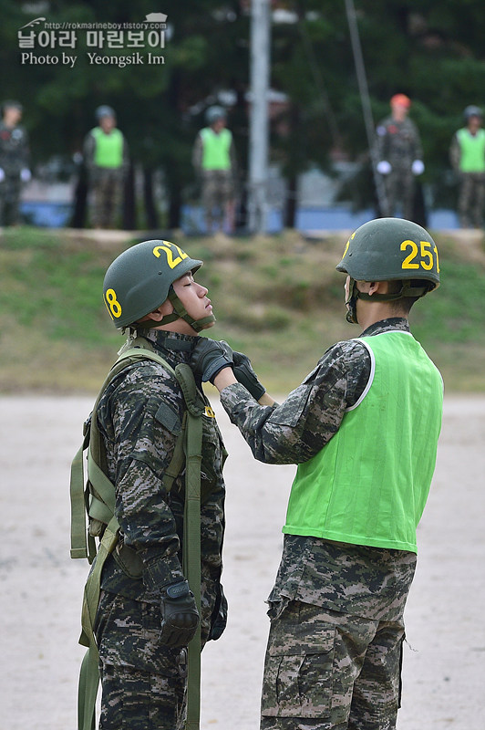 신병1311기 2교육대 공중돌격_0418.jpg