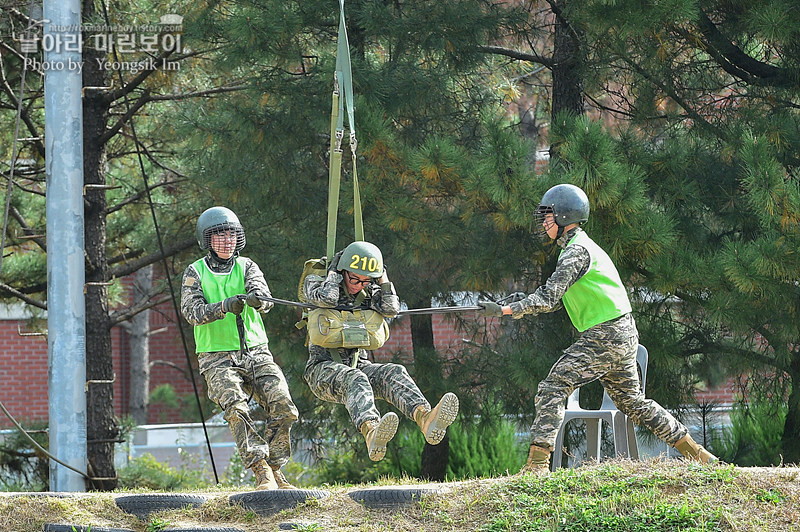 신병1311기 2교육대 공중돌격_0511.jpg