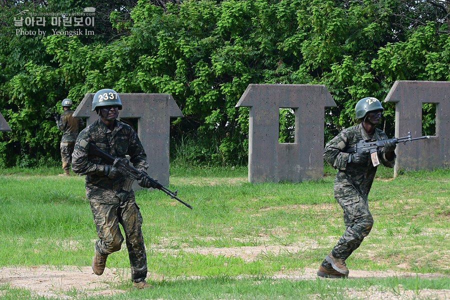 신병1307기_2교육대_극기주1_1239.jpg